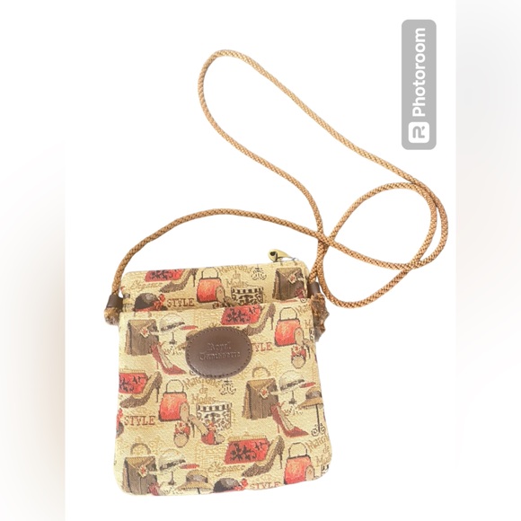 Royal tapestrie Marchand de Modes Haute Couture FRENCH TAPESTRY cross body - Picture 1 of 5